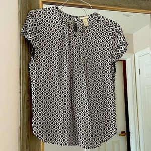 Black and white H&M blouse